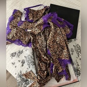 Victoria’s Secret 4-Piece Leopard Print Silk Sleepwear Gift Set size Small NWOT